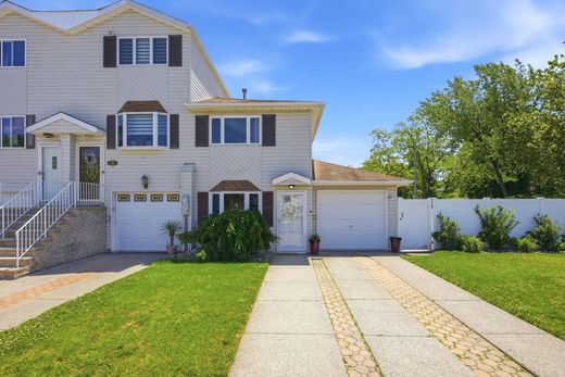 Chalet Pareado en Staten Island, Richmond County