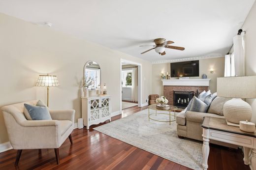 Luxury home in Nutley, Essex County