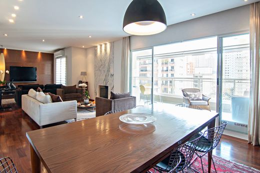 Piso / Apartamento en São Paulo