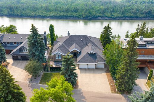 Vrijstaand huis in Edmonton, Alberta