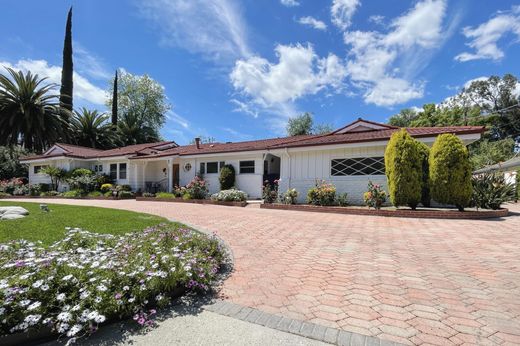 Dom jednorodzinny w Woodland Hills, Los Angeles County