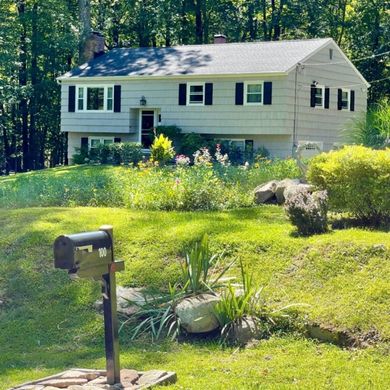 Detached House in Ridgefield, Fairfield County