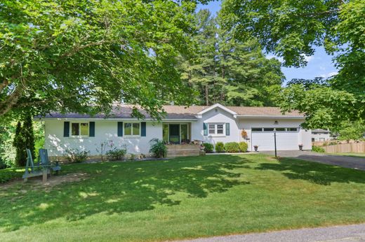 Detached House in Pittsfield, Berkshire County