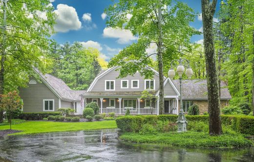 Detached House in Solon, Cuyahoga County