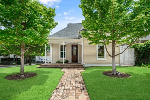 Detached House in Dallas, Dallas County