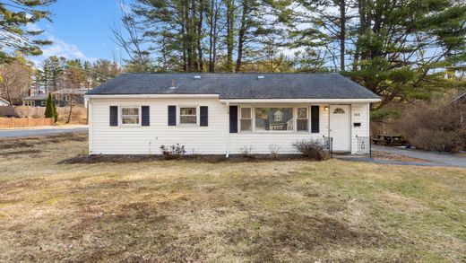 Detached House in Pittsfield, Berkshire County