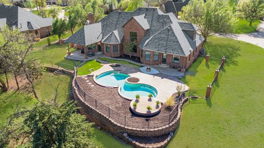 Luxus-Haus in Edmond, Oklahoma County