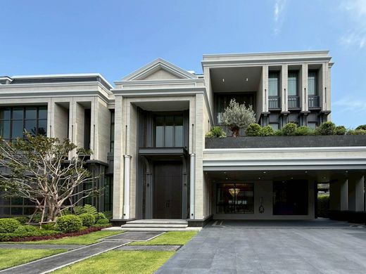 Villa in Suan Luang, Suanluang