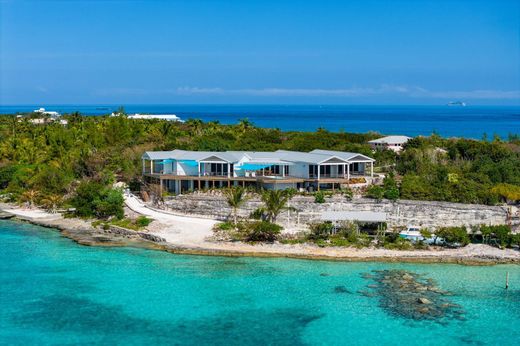 Detached House in Man of War Cay Settlement, Hope Town District