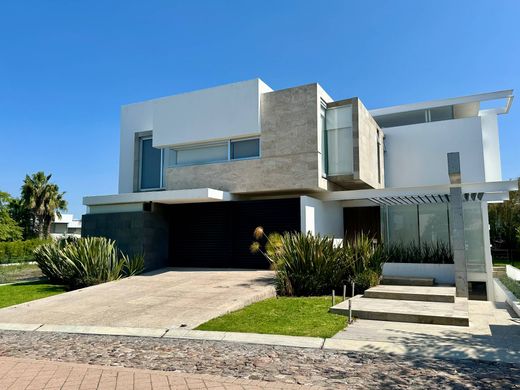 단독 저택 / Santiago de Querétaro, Querétaro