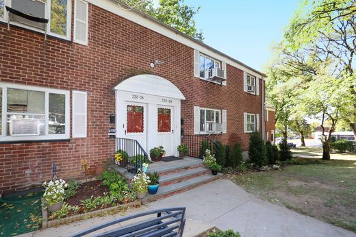 Luxe woning in Queens Village, Queens County