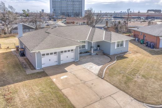 Vrijstaand huis in Oklahoma City, Oklahoma County