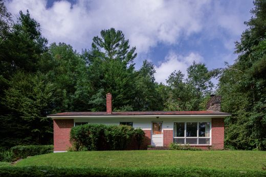 Vrijstaand huis in Barre, Washington County