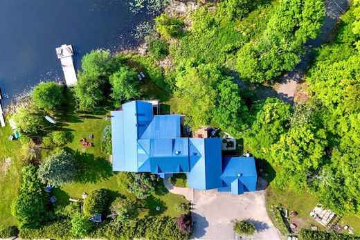 Casa Unifamiliare a Sainte-Anne-des-Lacs, Laurentides