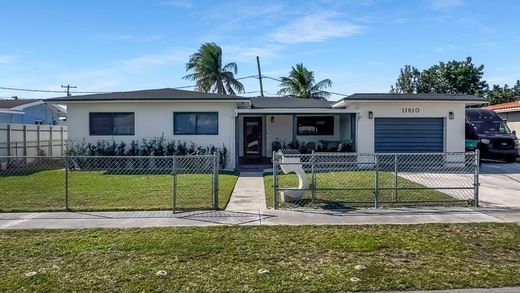 Luxury home in Hialeah, Miami-Dade