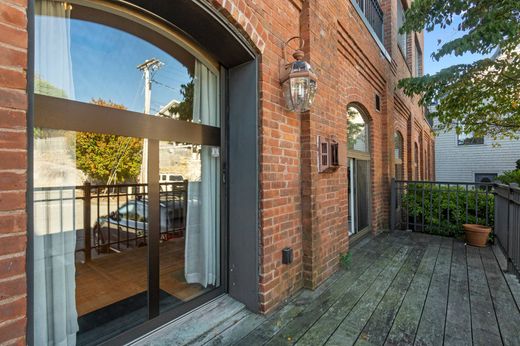 아파트 / Groton, New London County