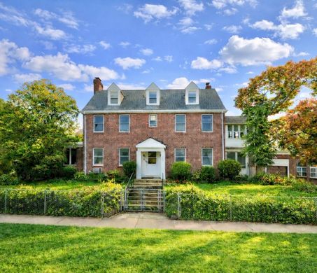 Detached House in Forest Hills, Queens