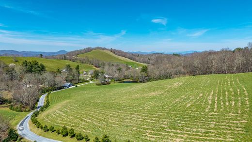 Detached House in Glenville, Jackson County