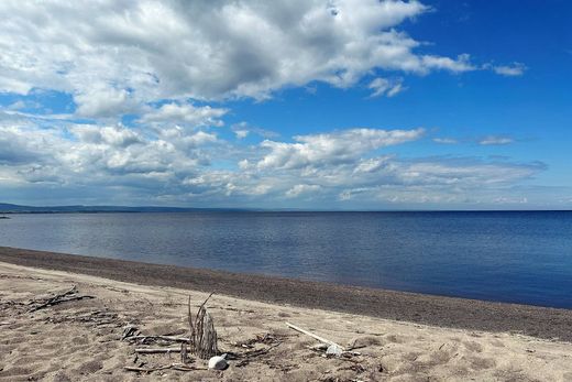 Land in Metabetchouan-Lac-a-la-Croix, Saguenay/Lac-Saint-Jean