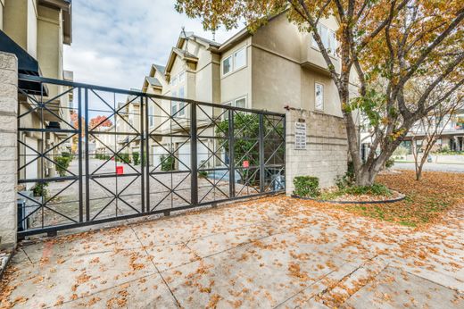 Townhouse in Dallas, Dallas County