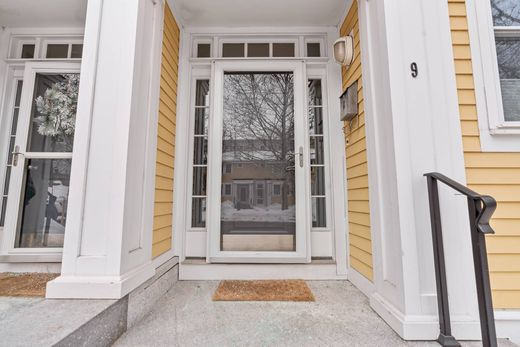 Apartment in Newburyport, Essex County