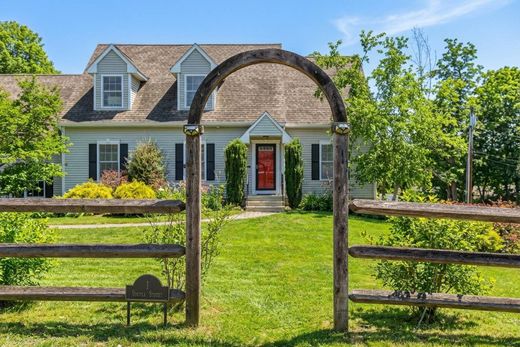 Luxury home in Essex, Middlesex County