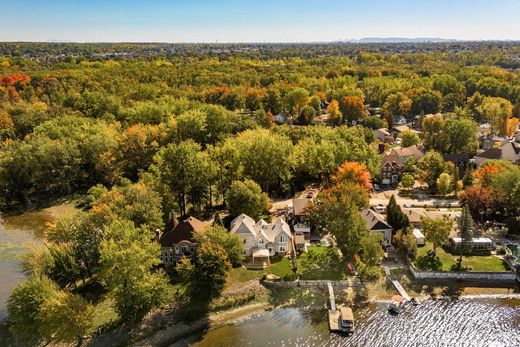 Μονοκατοικία σε Auteuil, City of Montréal