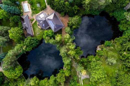 Μονοκατοικία σε Mukařov, Okres Jablonec nad Nisou