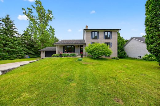 Detached House for sale in Creemore