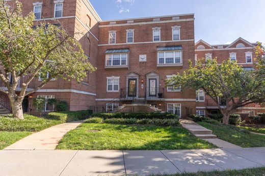 Apartment in Washington, Washington County