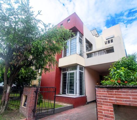 Detached House in Calcutta, Kolkata