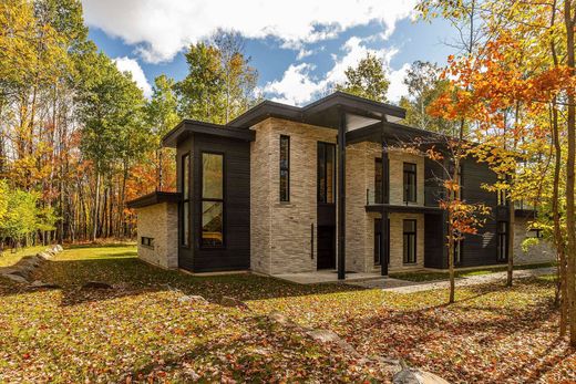 Casa en Bromont, Montérégie