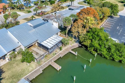 Двухуровневые апартаменты, Vero Beach, Indian River County