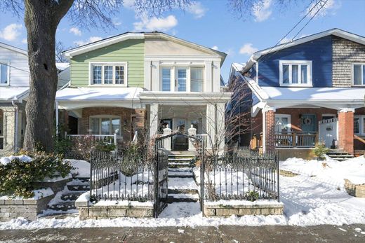 Townhouse in Toronto, Ontario