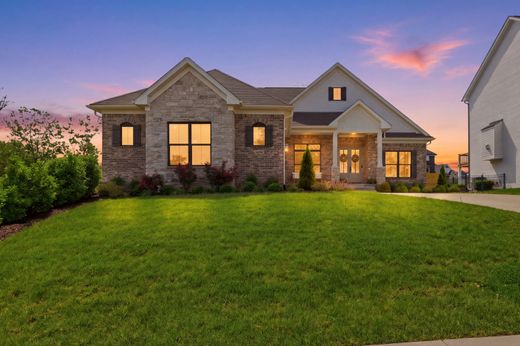 Detached House in Crestwood, Oldham County