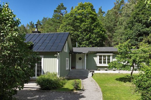 Detached House in Saltsjöbaden, Nacka Municipality