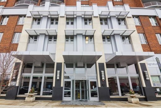 Apartment in Birmingham, Oakland County