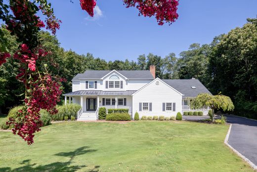 Detached House in Southold, Suffolk County