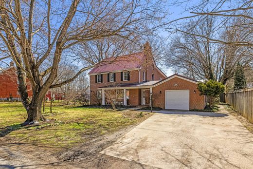 Luxury home in Shepherdstown, Jefferson County