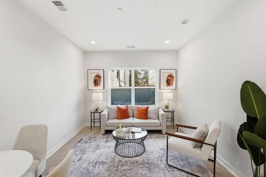 Apartment in Washington, Washington County