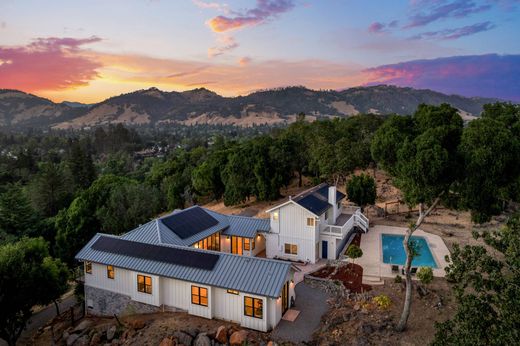 Santa Rosa, Sonoma Countyの一戸建て住宅