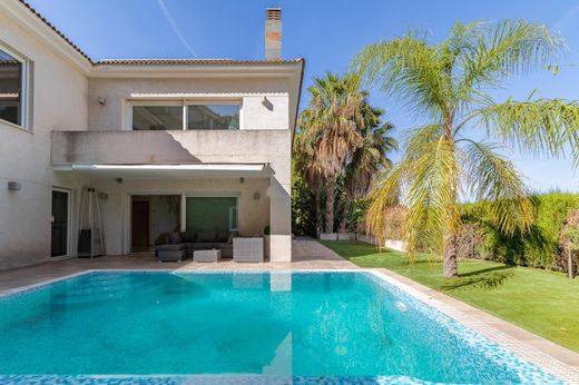 Detached House in Gilet, Valencia