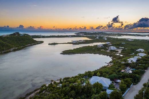 Dom jednorodzinny w Turtle Tail, Providenciales