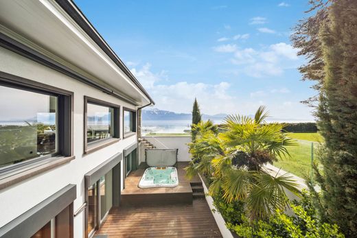 Μονοκατοικία σε Lutry, Lavaux-Oron District