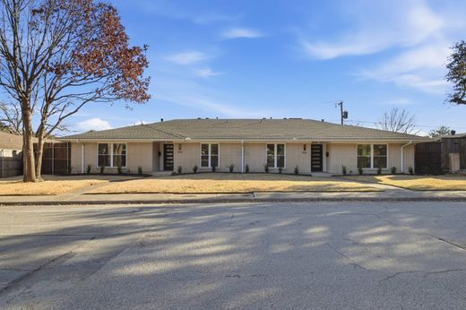 Duplex in Dallas, Dallas County