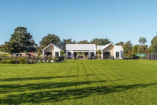 Detached House in Carterton, Carterton District