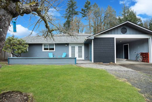 Olympia, Thurston Countyの一戸建て住宅