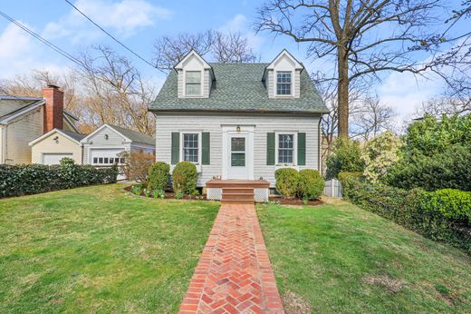 Detached House in Old Greenwich, Fairfield County