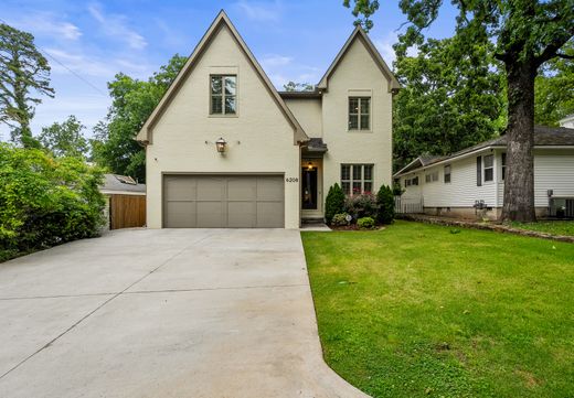 Detached House in Cammack Village, Pulaski County