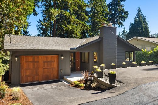 Detached House in Bellevue, King County